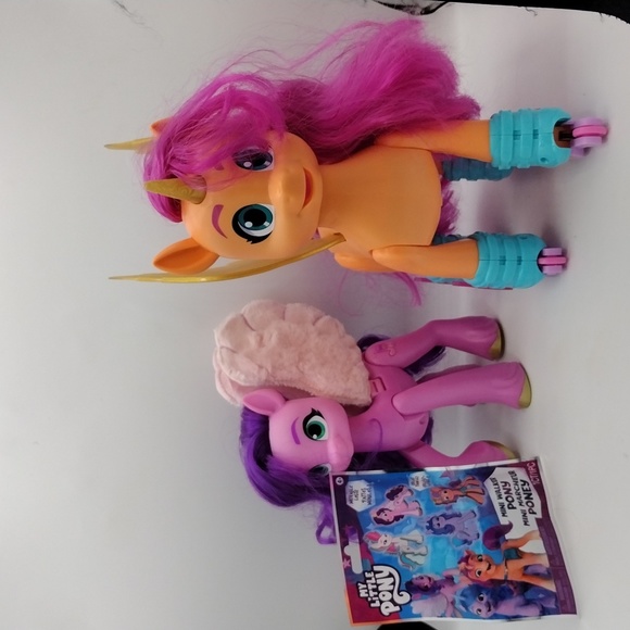 My Little Pony Animated Talking, Singing, and Skating Lot & Blind Bag See Video - Picture 1 of 14